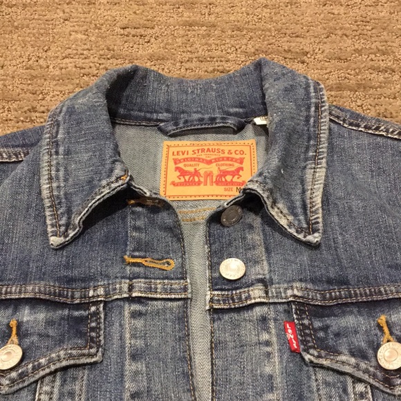 levi’s jean jacket - Picture 2 of 4